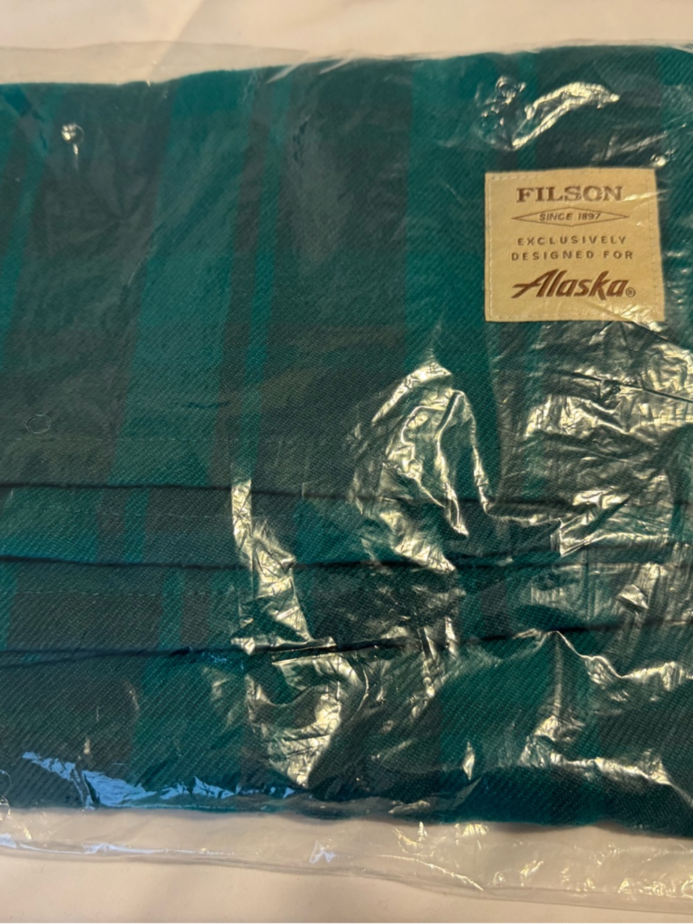 NEW Alaska Airlines First Class FILSON Wool Blanket 54x37 Green Plaid Sealed